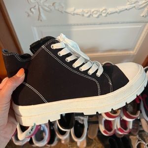 Black & white boots- women’s size 9.5